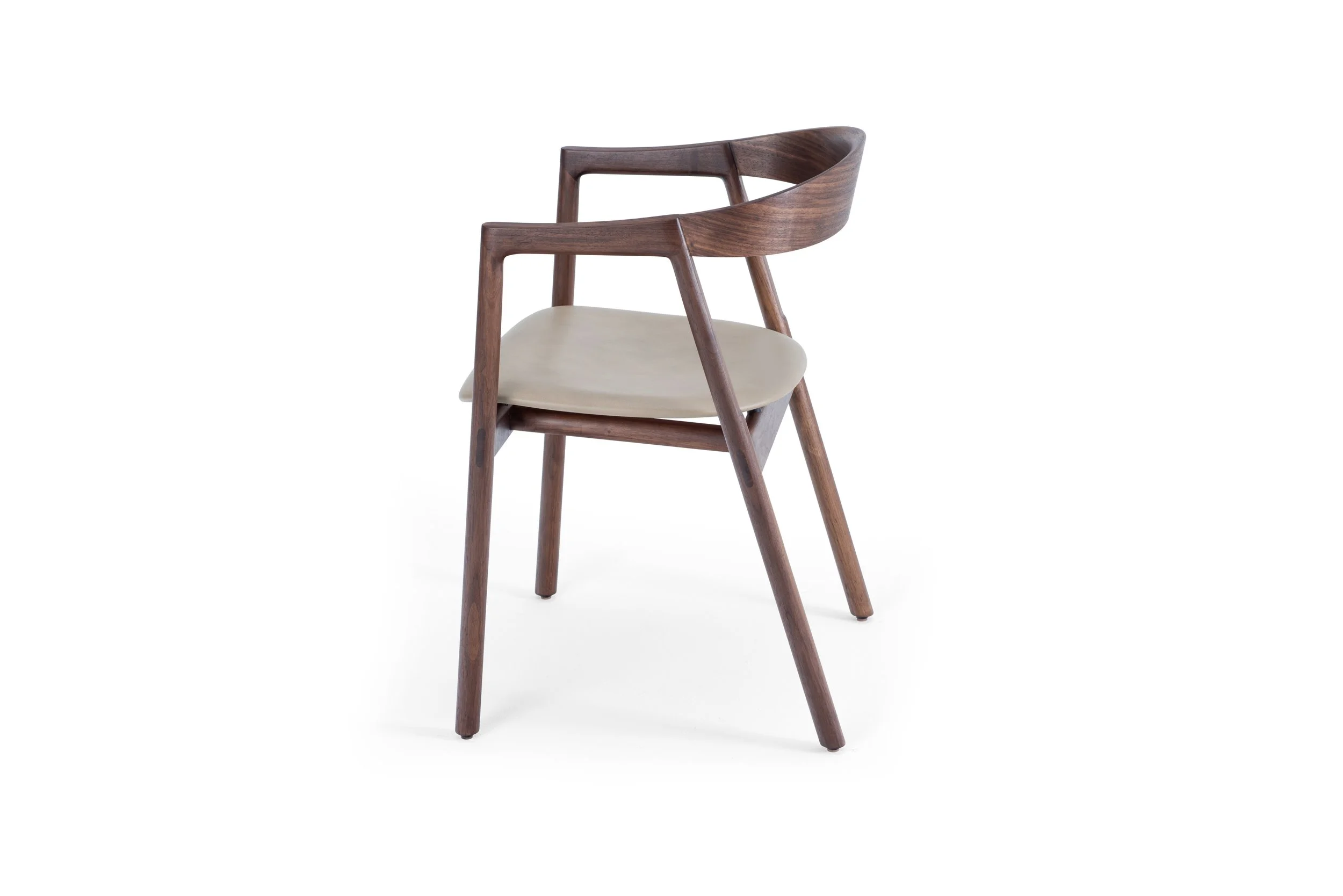 muna-chair-54x53x75-walnut-natural-silk-leather-light-grey-00-1-gazzda.jpg