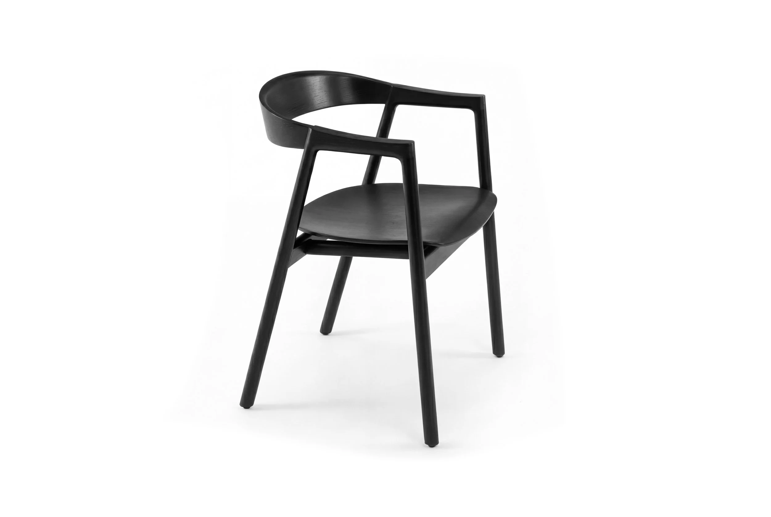 muna-chair-54x53x75-oak-lacquer-black-9005-venner-3-00-gazzda.jpg