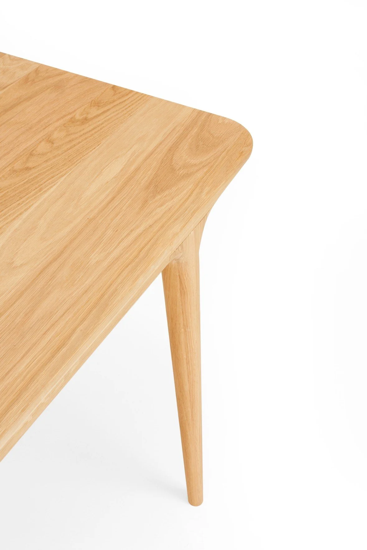 fawn-table-220x90x75-oak-natural-3-gazzda.jpg