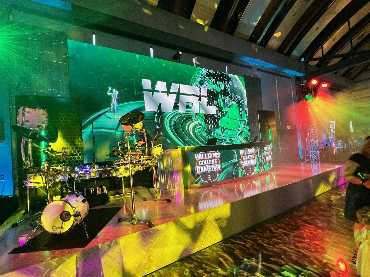 LED 30' Walls with Truss Lighting and Drums
