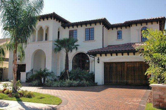 Waterfront Luxury on Exclusive Pirate’s Cove