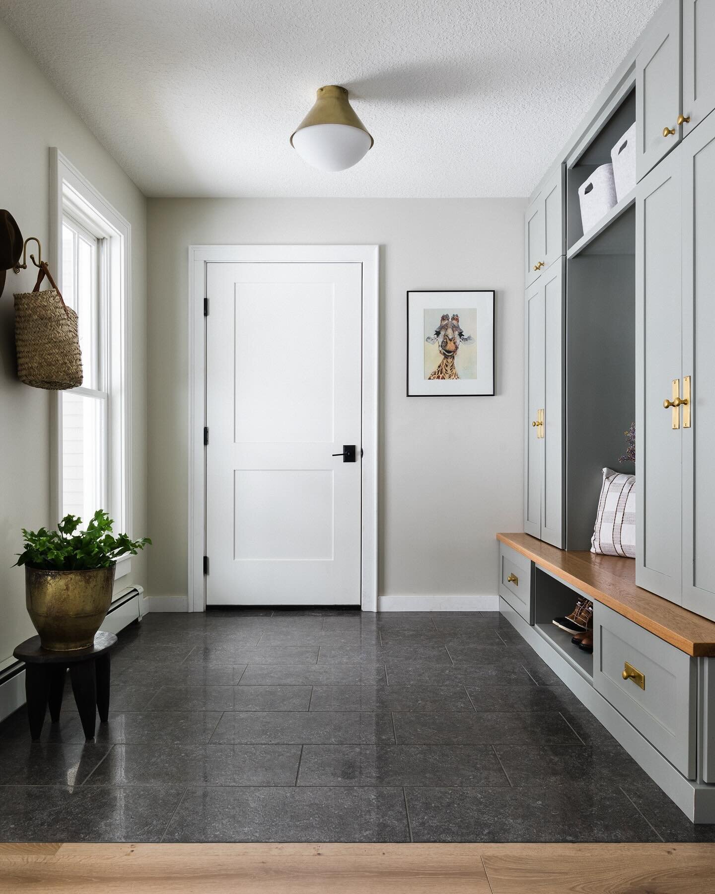Office turned mudroom for this northern Michigan home. 

pic . @margaretfrancesphoto 
#boynecove