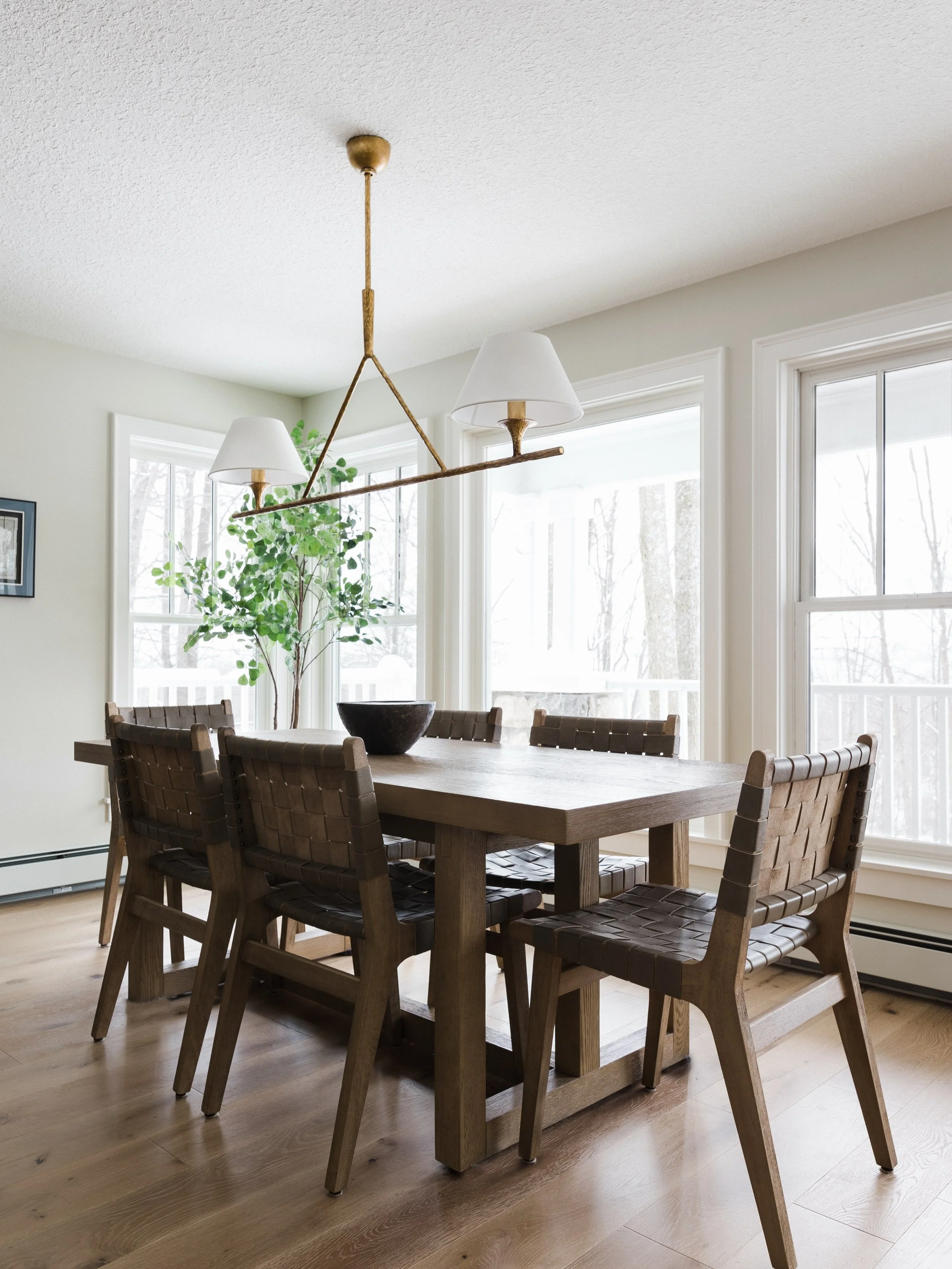 A dining room that feels effortless, inviting, and made for gathering. 

Photography: @margaretfrancesphoto