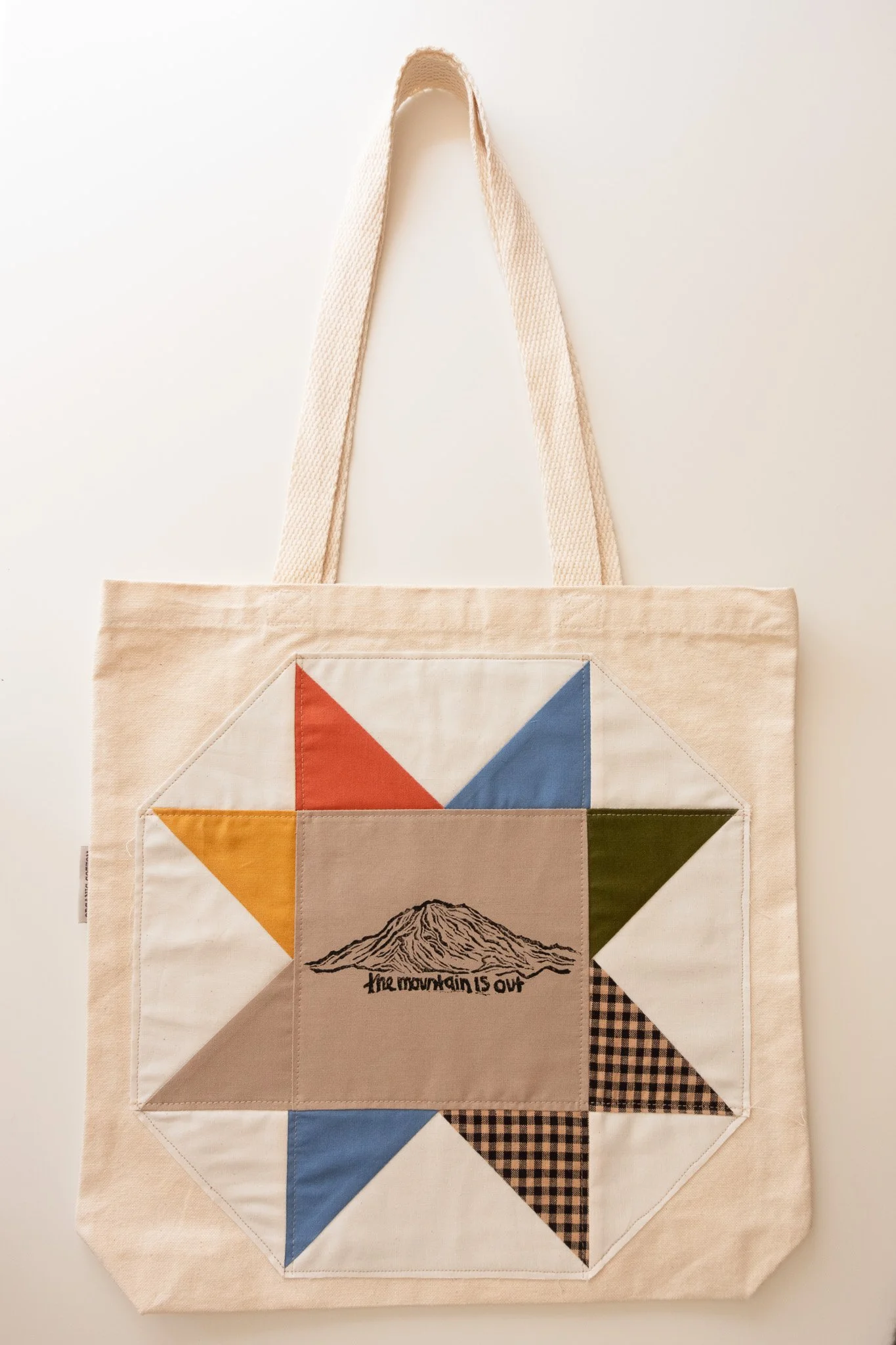 MountainTaupeToteBag.jpg