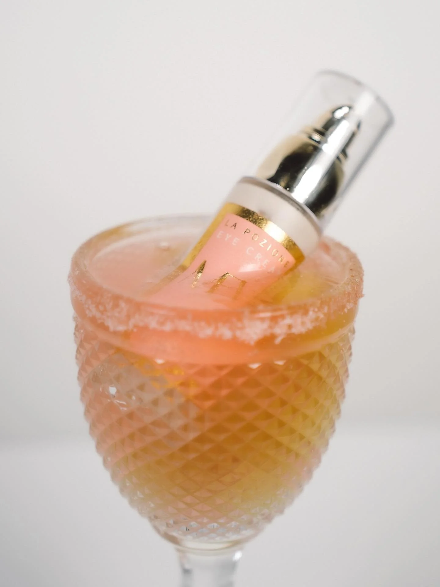 What&rsquo;s the mood in your glass today?

#Skincare #SkincareMEV #Mood