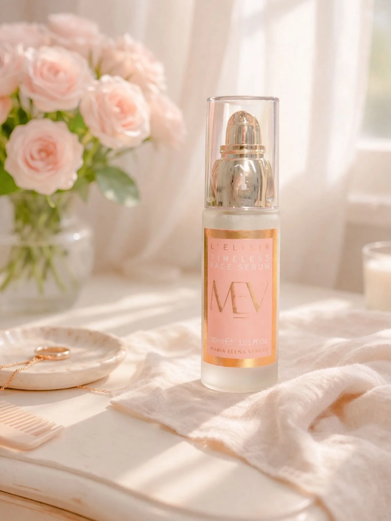 Mornings before the world gets loud 🌸