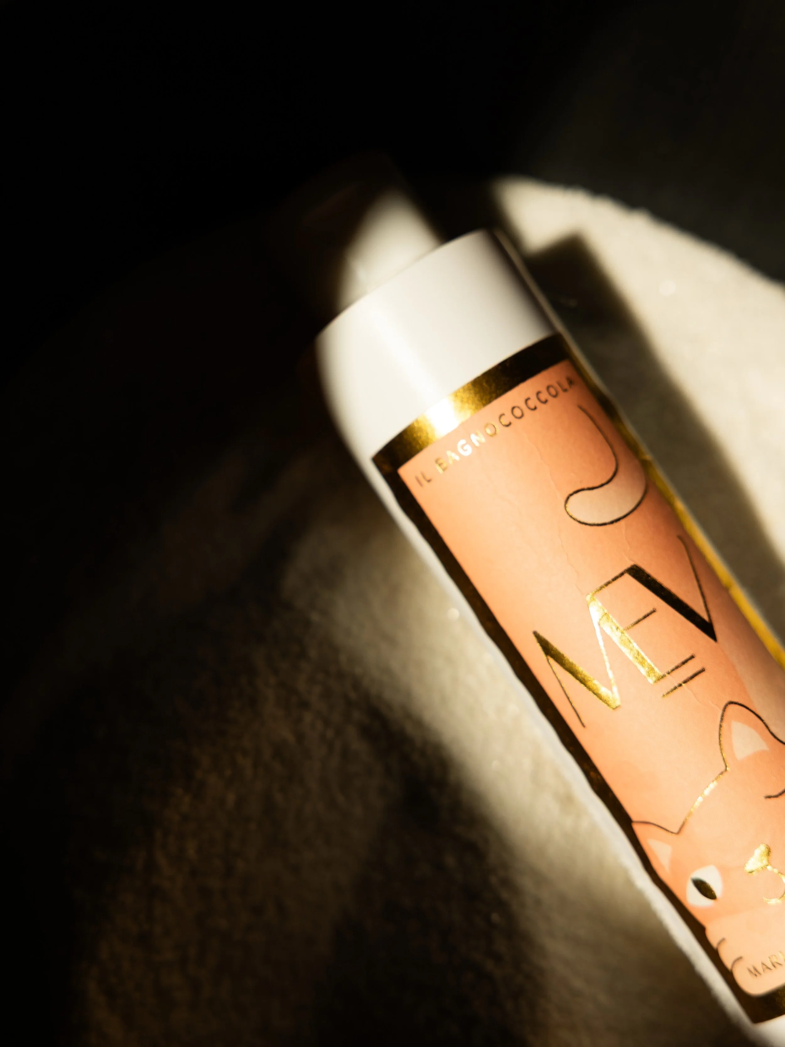 Gentle care created for the softest routines.
A comforting formula designed to cleanse delicately while respecting sensitive skin. 🤍

#GentleCare #SensitiveSkin #SoftRoutine #KidsCare #MEVBeauty