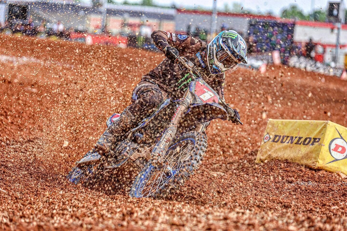 Not the usual view for the champ! And I had no idea the track had wood chips down until this time. .
.
M
X
#supercross #supercrosslive  #atlanta #atlantamotorspeedway #georgia  #sx #motocross #mx #dropthegate  #thisismoto #supermotocross