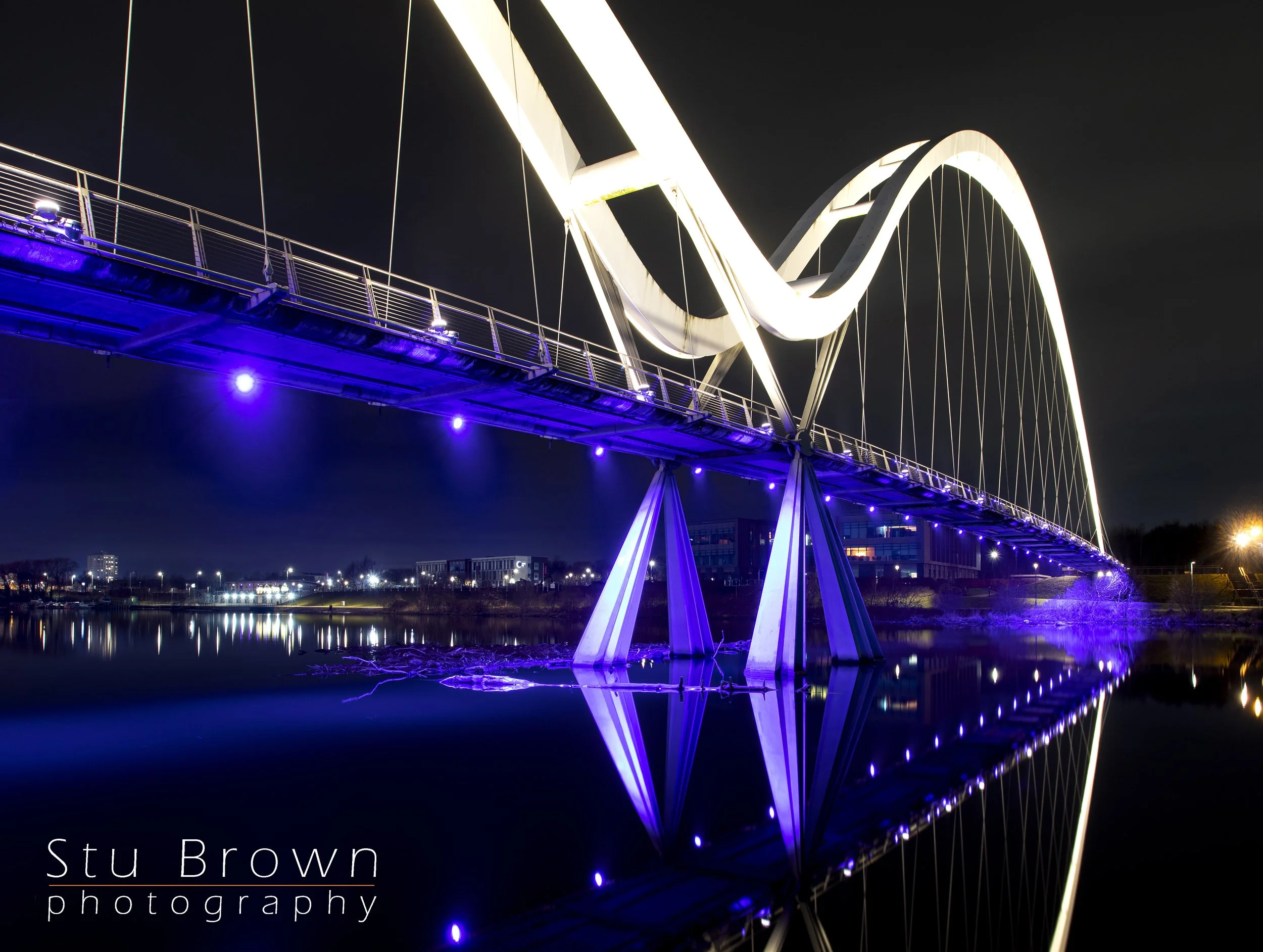Inifity Bridge landscaep.jpg