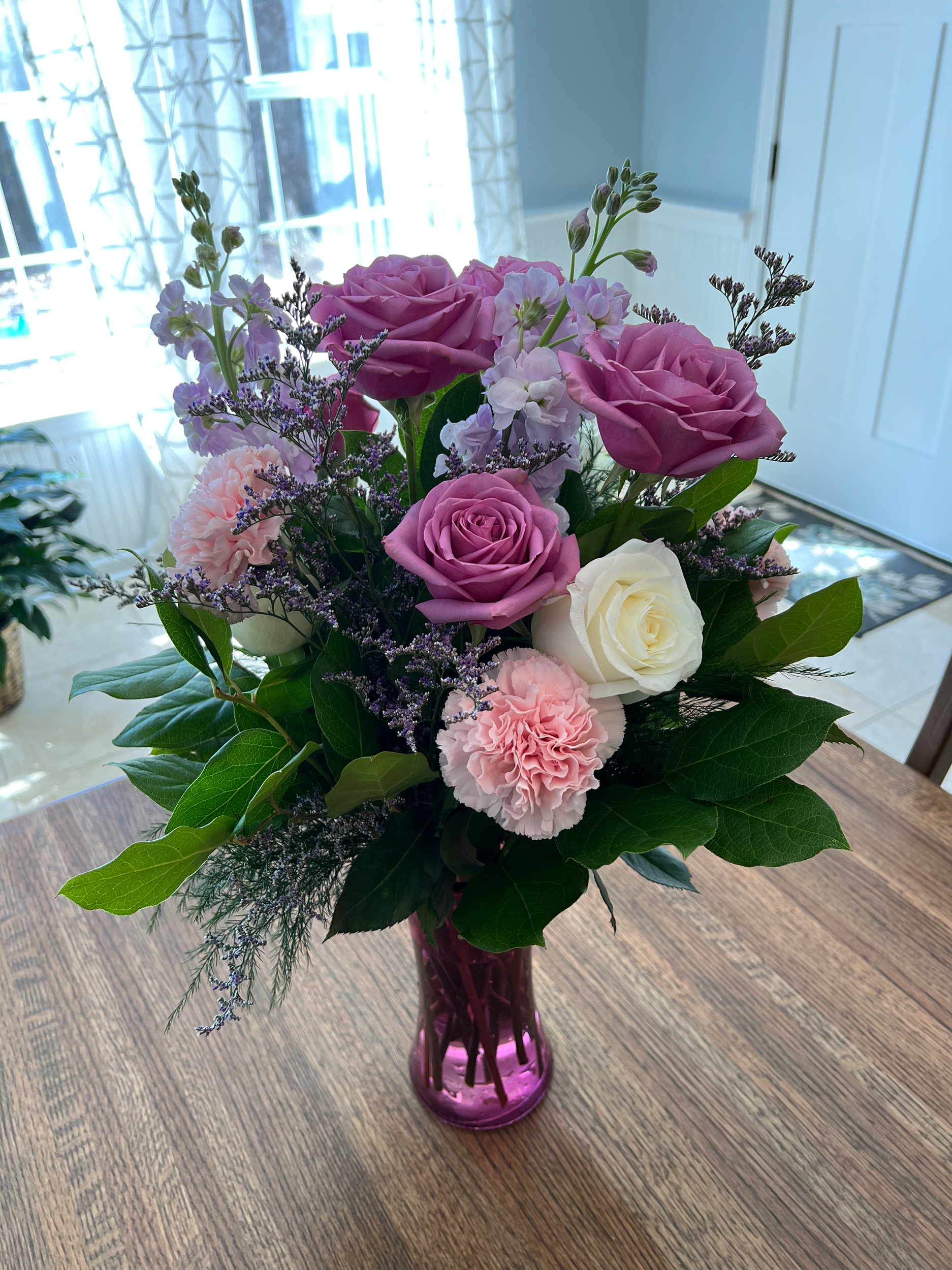 H42 Vase Arrangement (Standard $50, Premium $95, Luxury $125) *Standard Shown