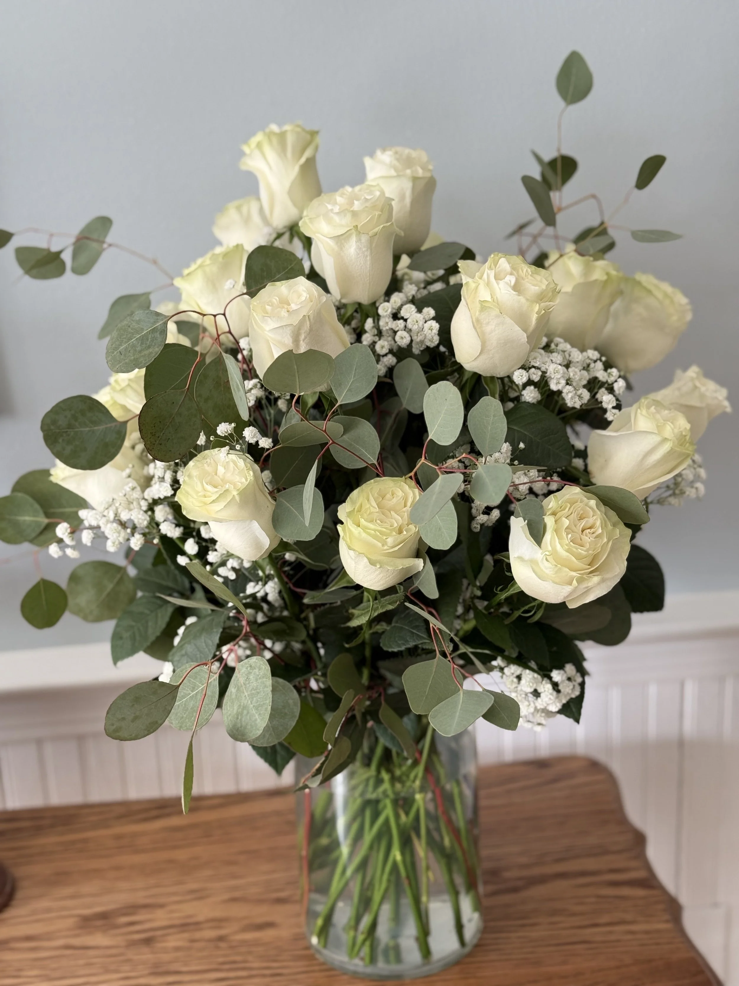 E57 *2 Dozen Roses/Market Price
