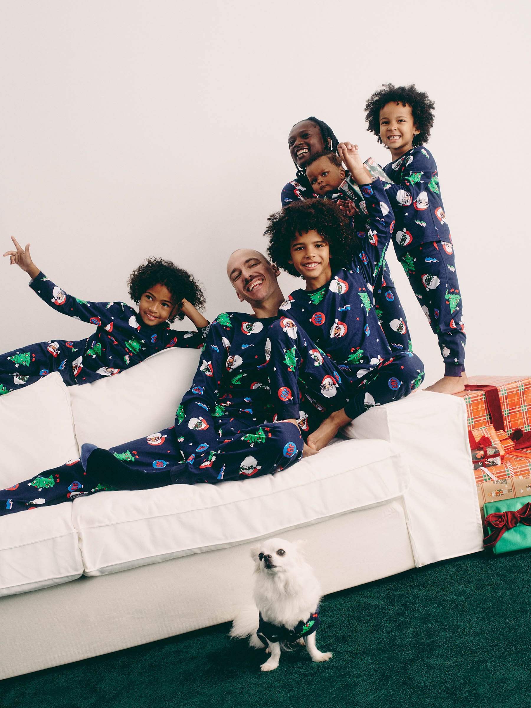 Family - Primark Christmas - 2024-11.jpg