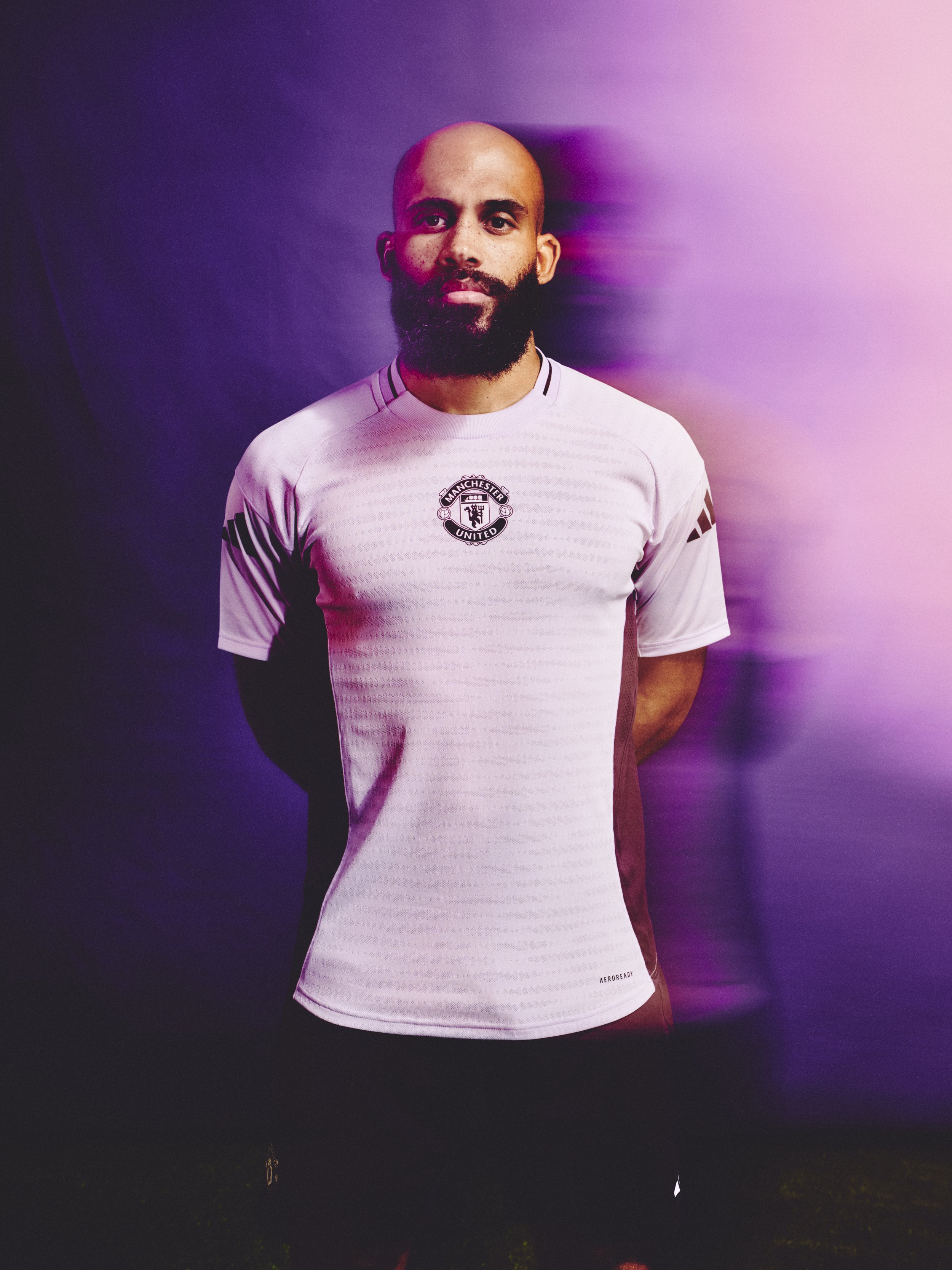 20251105_MUFC_ADIDAS_TRAINING_KIT_MEN_BRYAN_MBUEMO_017.jpg