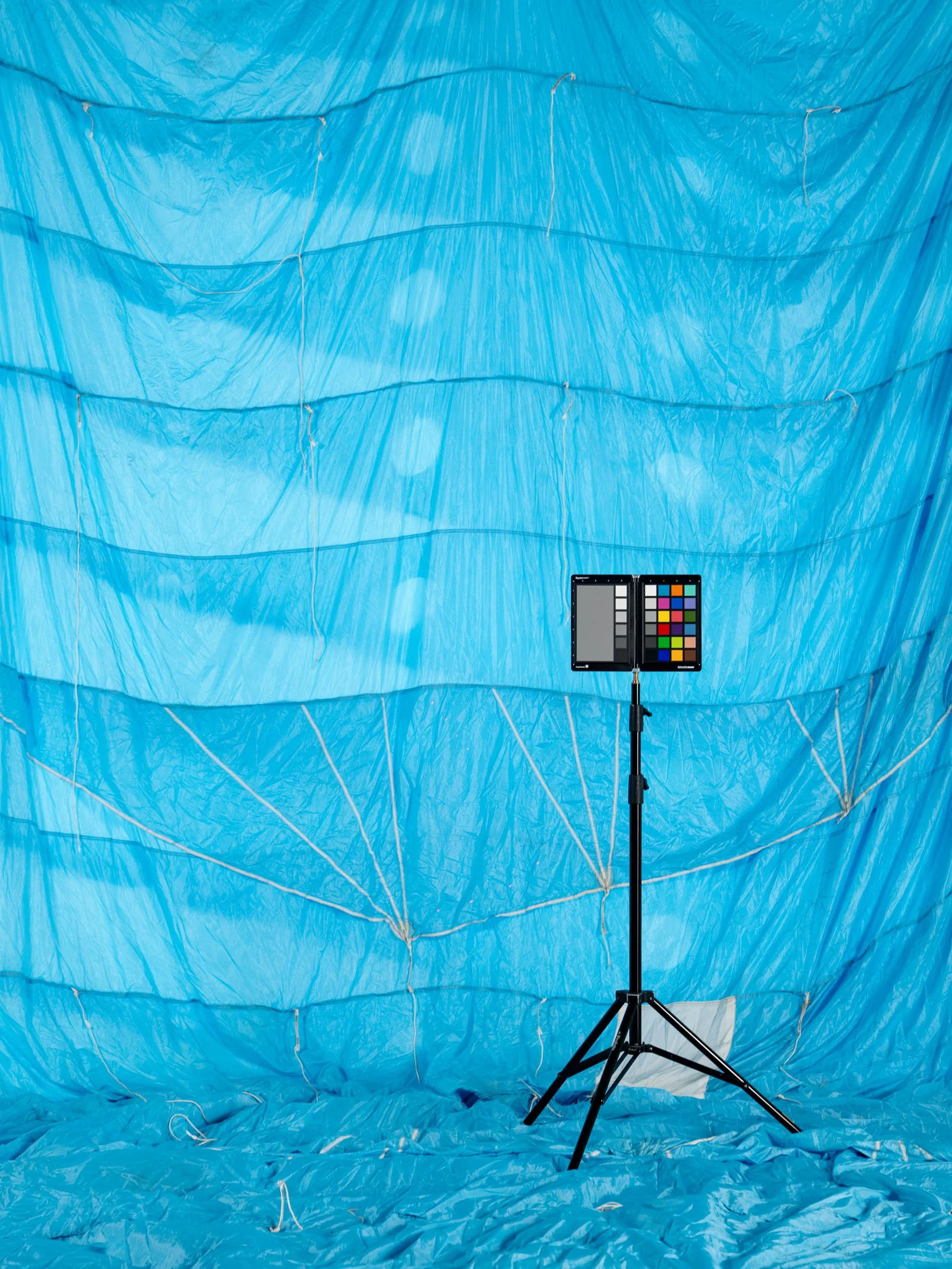 BLUE PARACHUTE-3.jpg