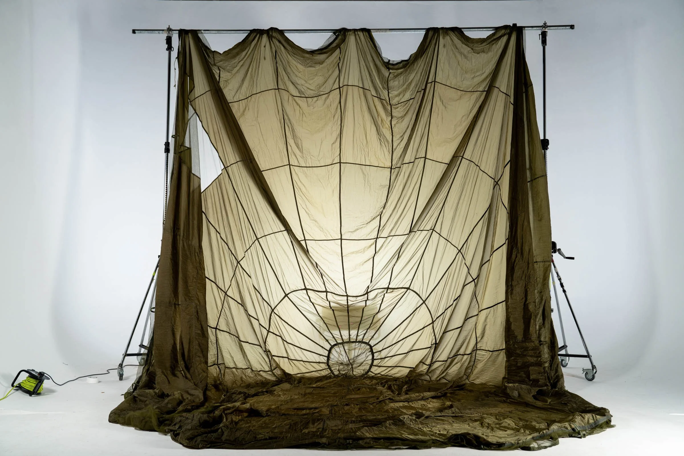 KHAKI PARACHUTE-4.jpg