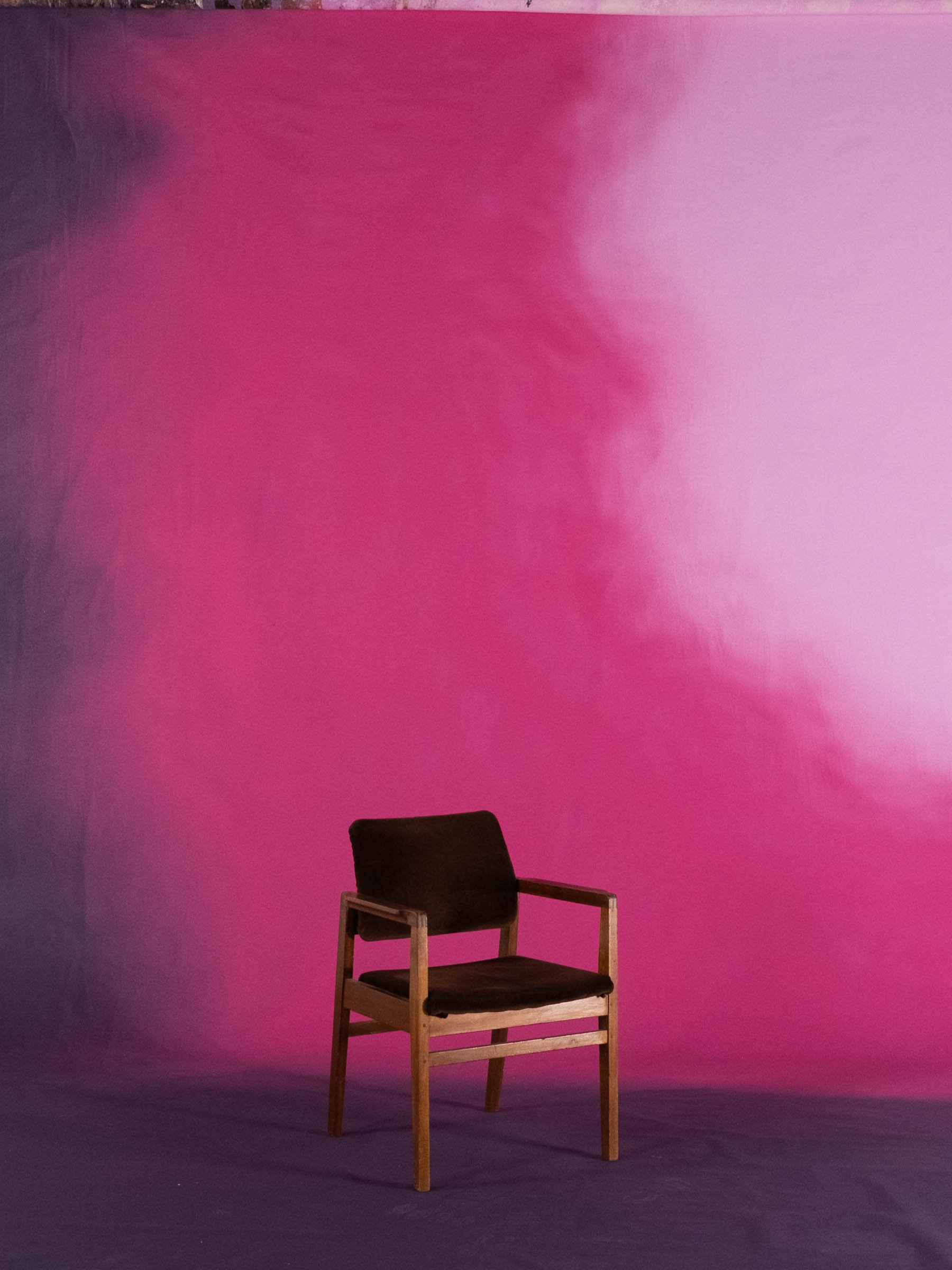 LAURA - 0712-1- CHAIR - CROPPED.jpg