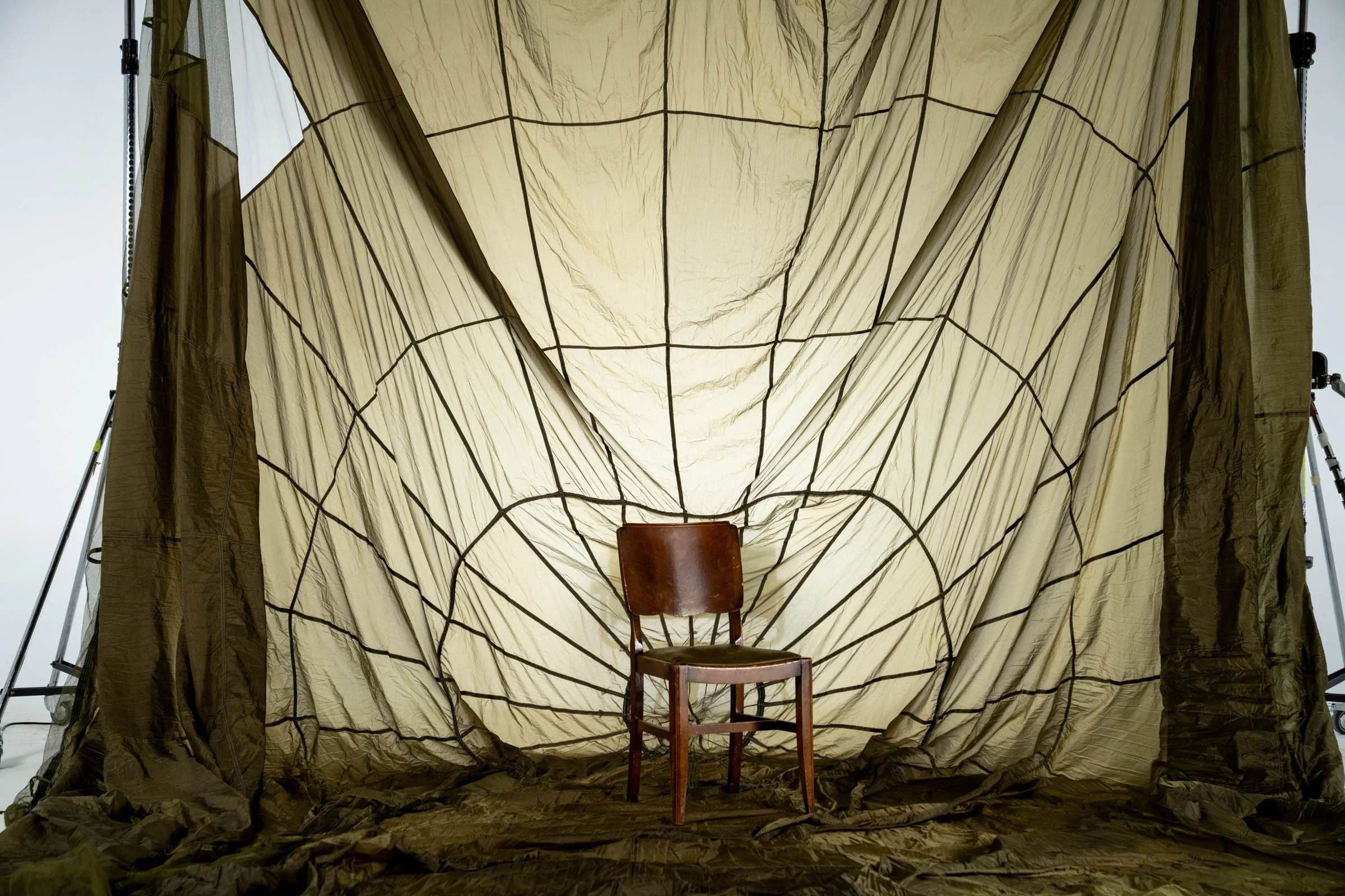 KHAKI PARACHUTE-2.jpg