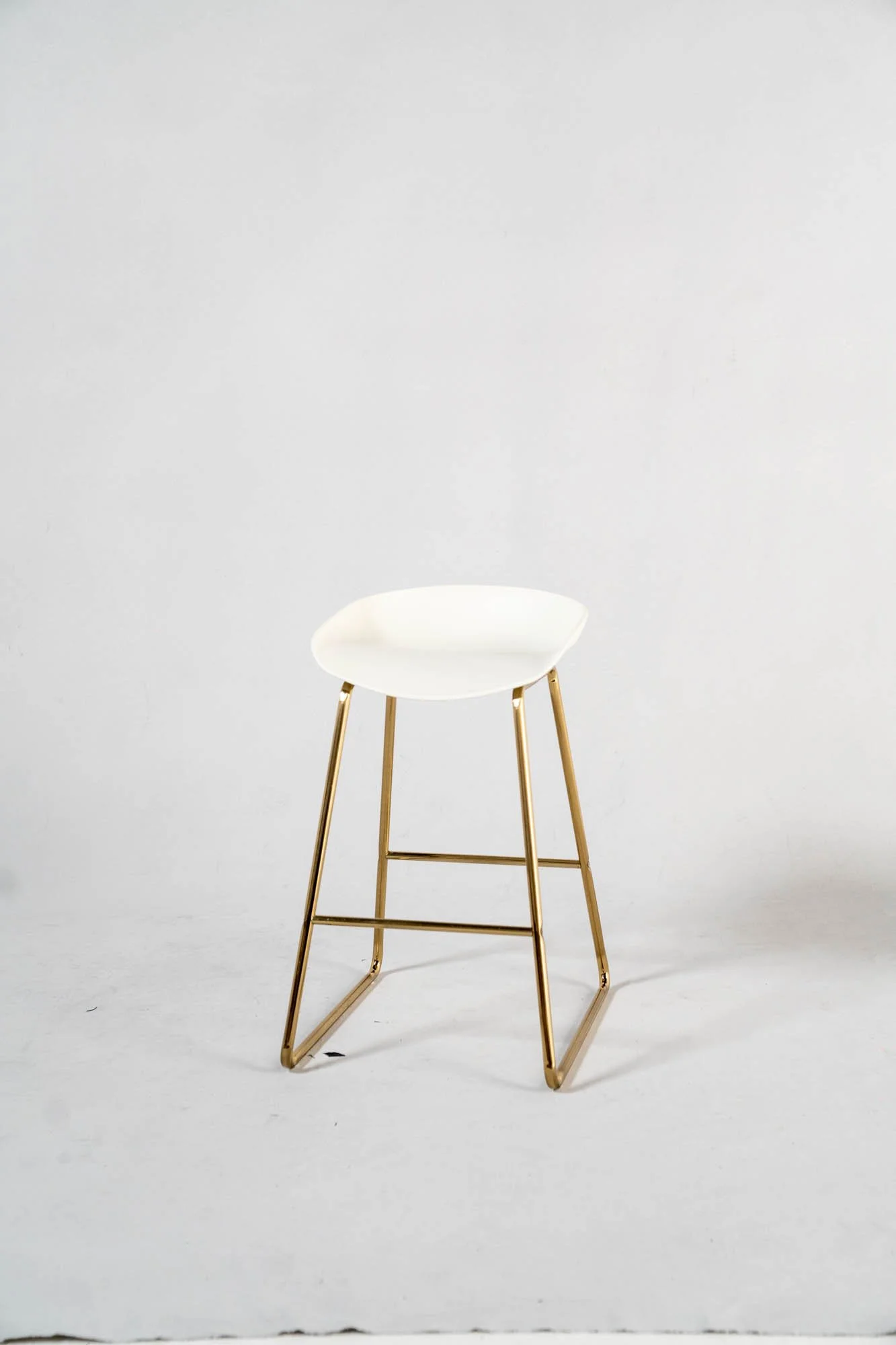 SEAT 0057 - White Gold Stools-2.jpg