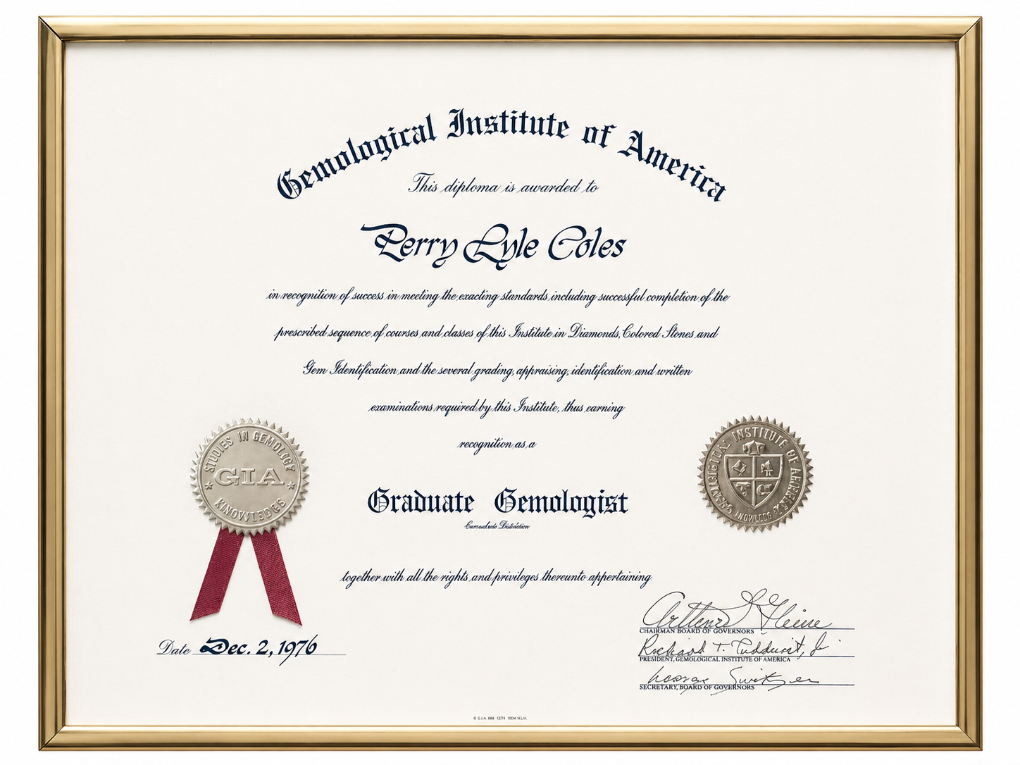 Perry Coles Gemologist at Copper Canary Fine Jewelry