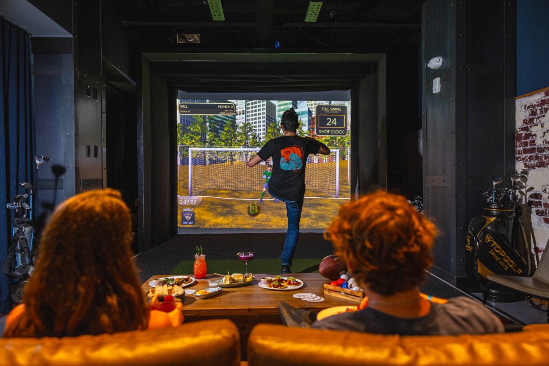 Level up the fun with our Topgolf Swing Suites! Book at the link in our bio to enjoy your favorite comida and games with your amigos.