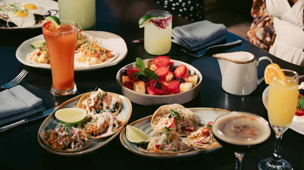 Lona-Food-n-Bev-Day-21003-2100x1181-f8316119-a841-44c3-9d59-a4763a948abd.webp