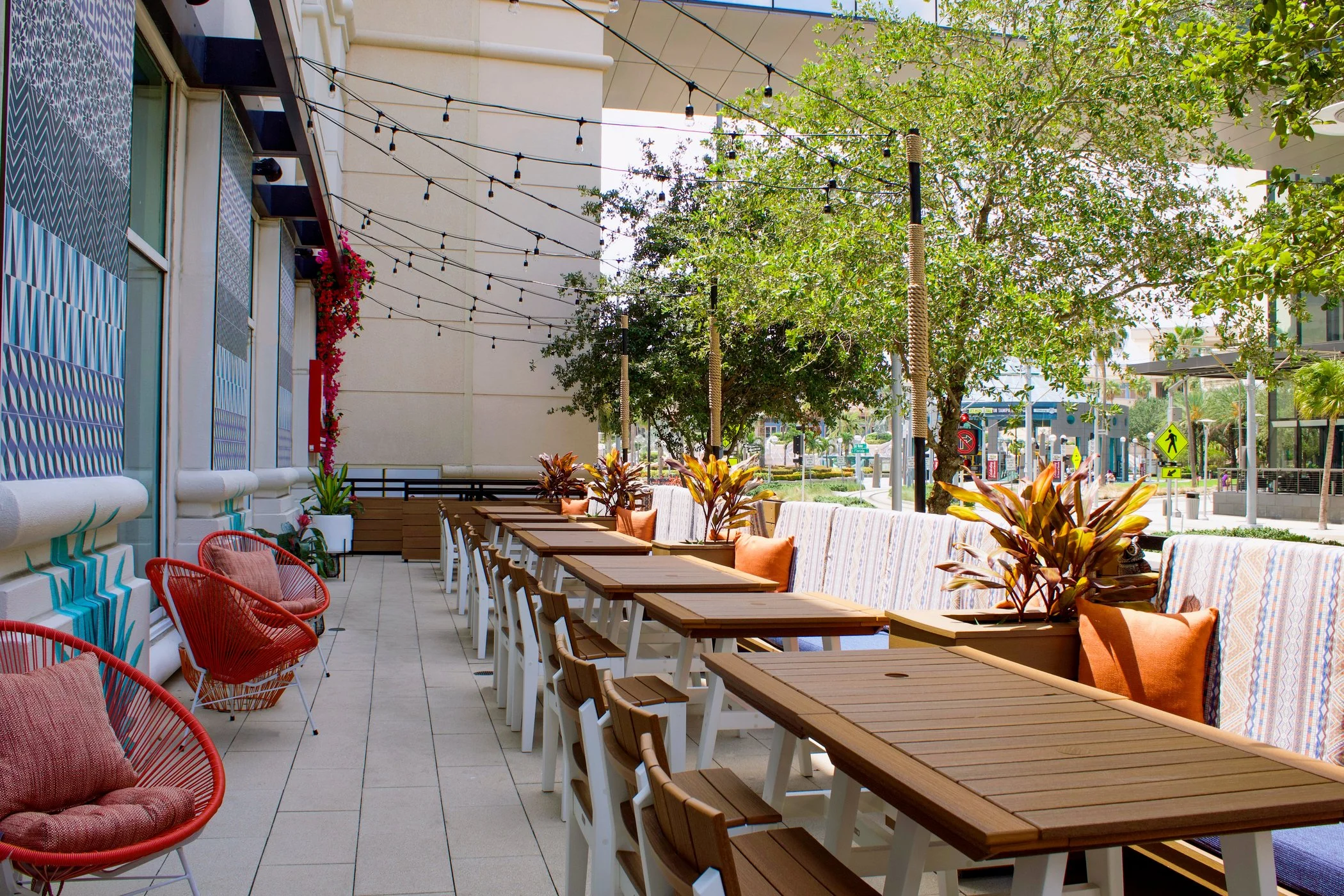 Lona---August-2023---Patio-2100x1400-d5074c56-88c5-4d60-8252-a6d938ff5ed4.jpg