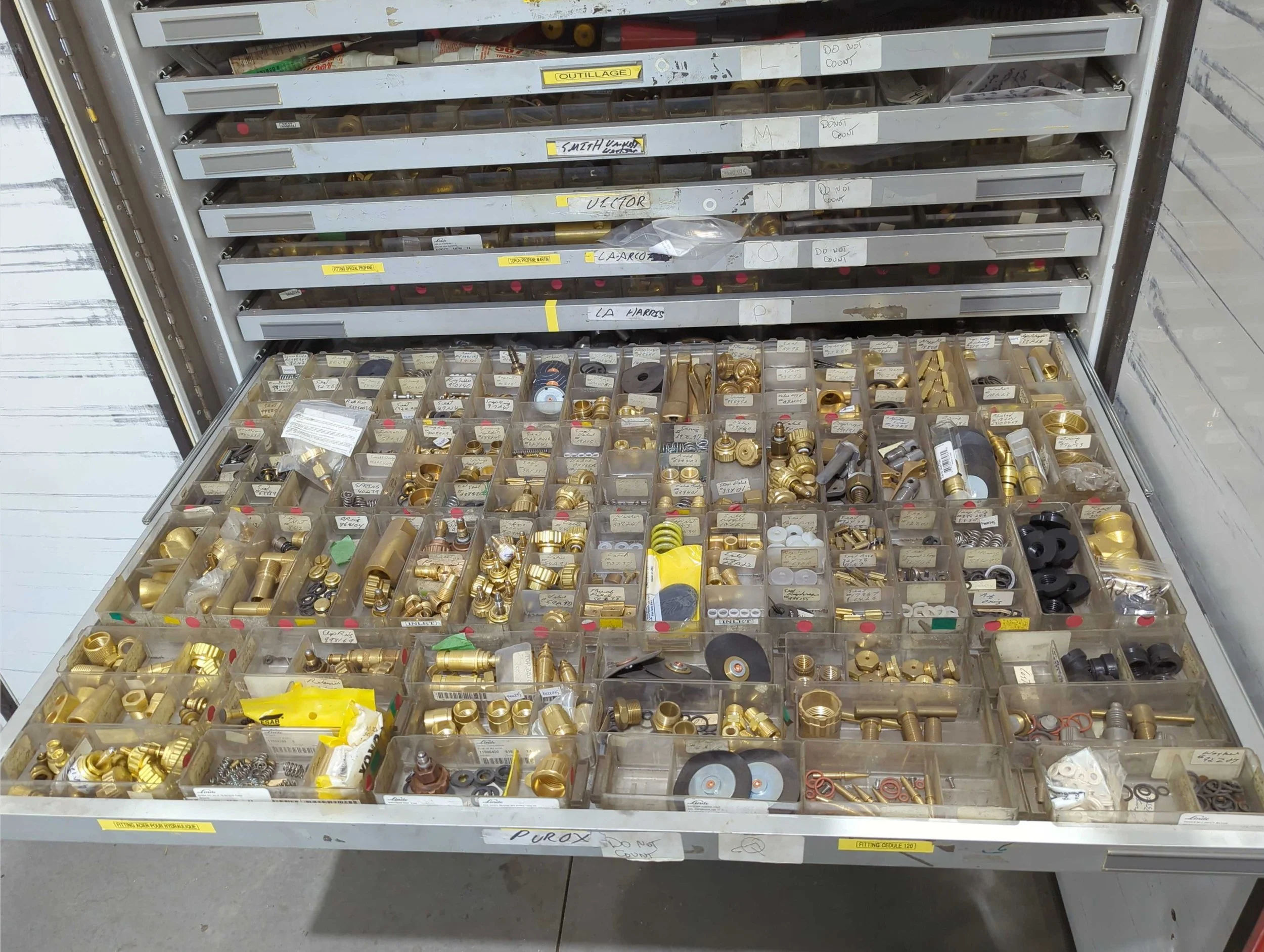 2023-06-14 10-33-07 - photo repair shop - p3.jpg