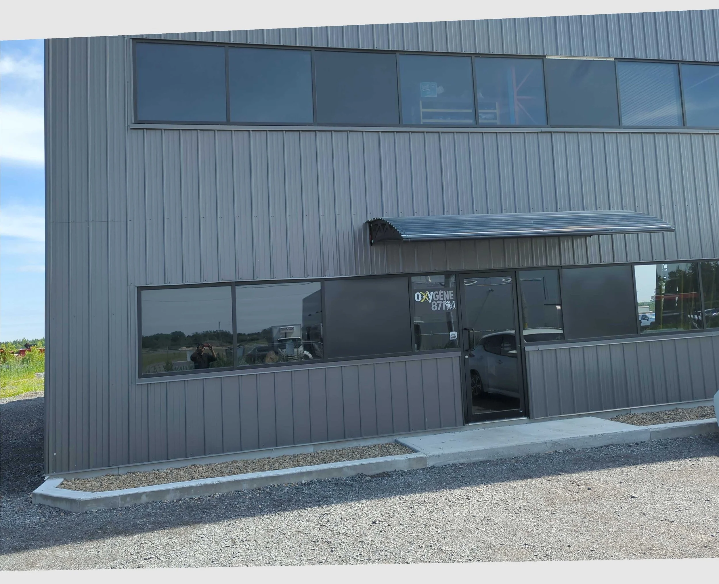 2023-06-14 10-33-07 - photo repair shop - p6.jpg