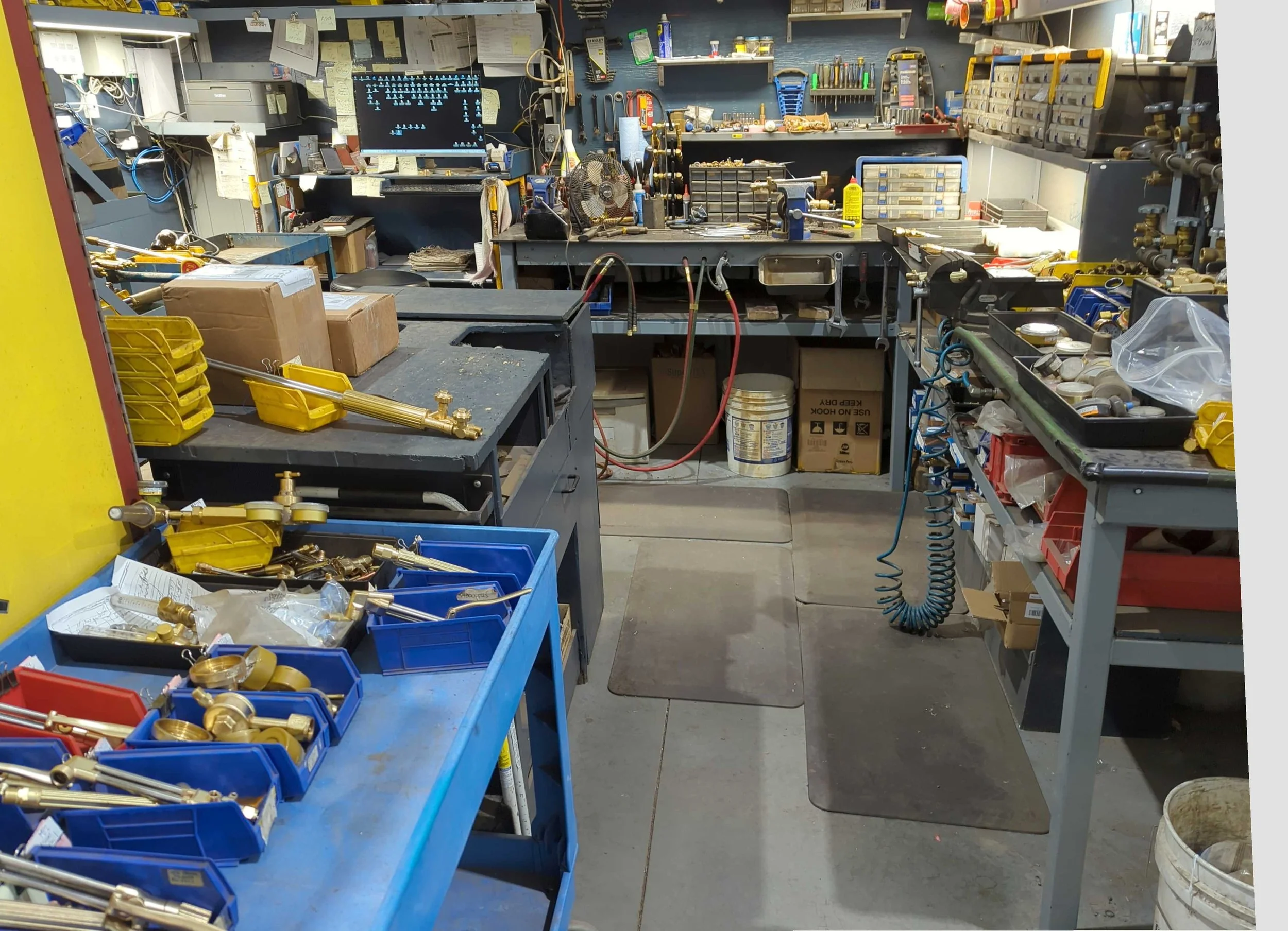 2023-06-14 10-33-07 - photo repair shop - p1.jpg