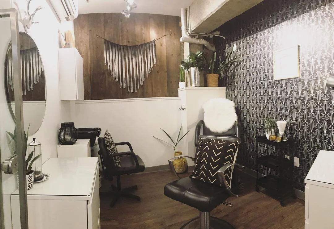 Salon Village