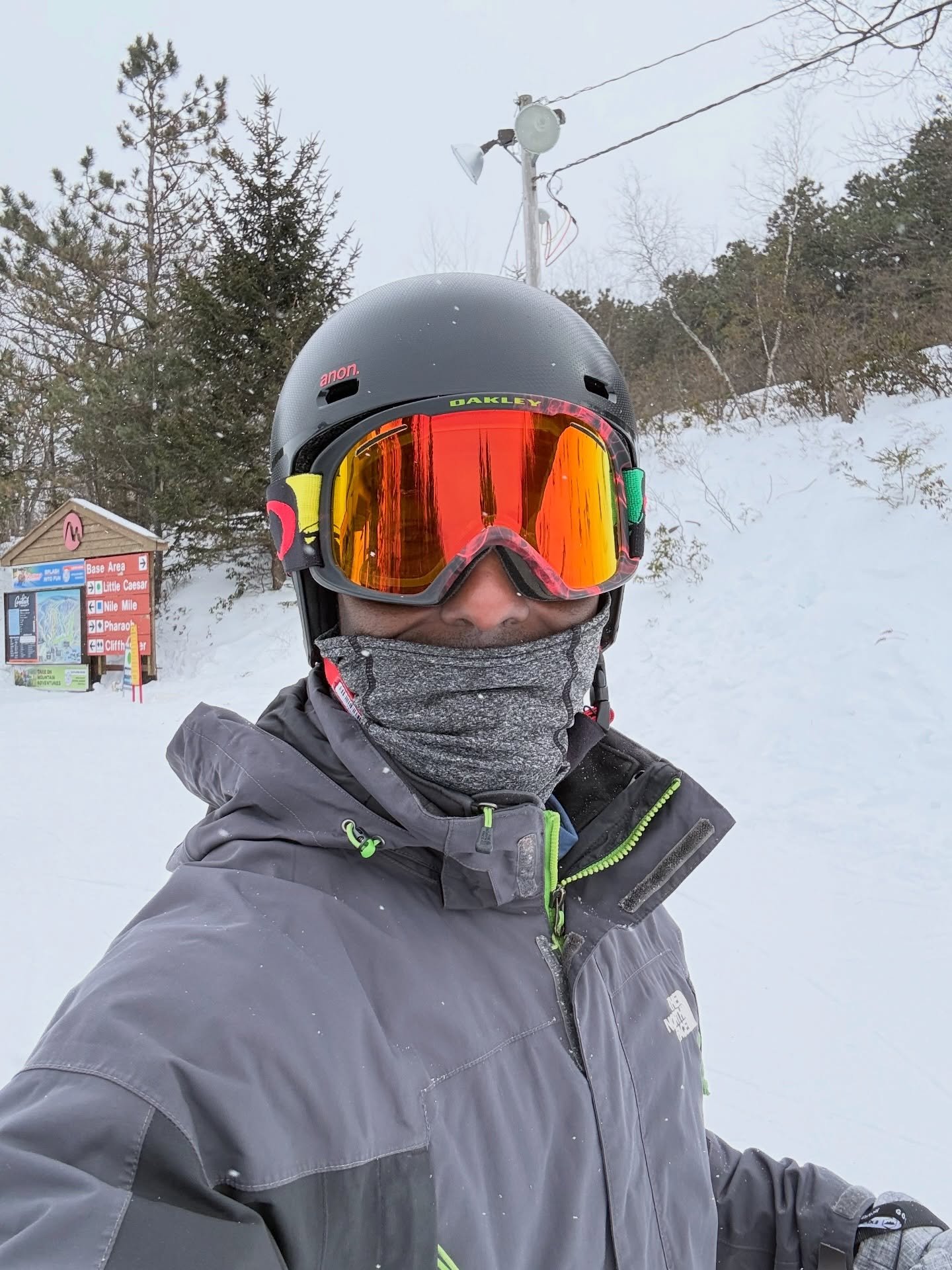 Planned a ski trip with the team up the Pocono Mountains! #TeamBuilding 

Living a full life means making time for activities you love.

#swipeleft for the vibes.