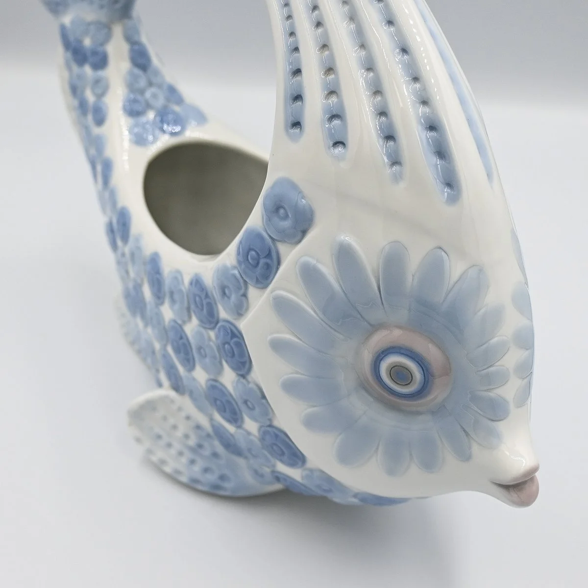 Ceramic_fish_porcelain_ceramic_spanish_collector_unique_rare_vintageporcelain_fishcollector11.jpg