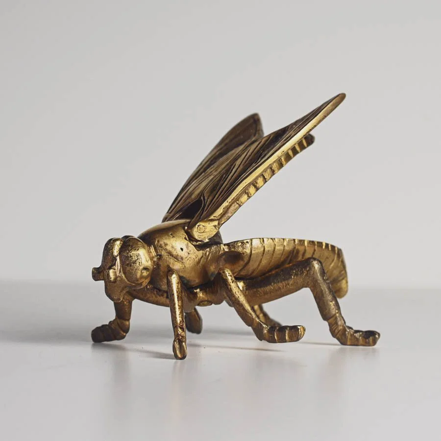 bronze fly ashtray-01.jpg