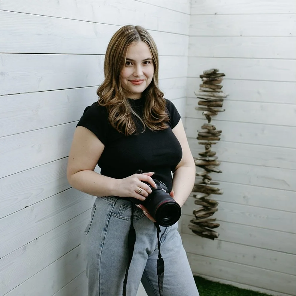 It might be 90 and sunny now, but let&rsquo;s take a little trip back to a cozy, rainy day ☁️📸

I was recently featured in Redfin, sharing ideas for turning a gray afternoon into the perfect excuse for a dreamy indoor photoshoot.

From using natural