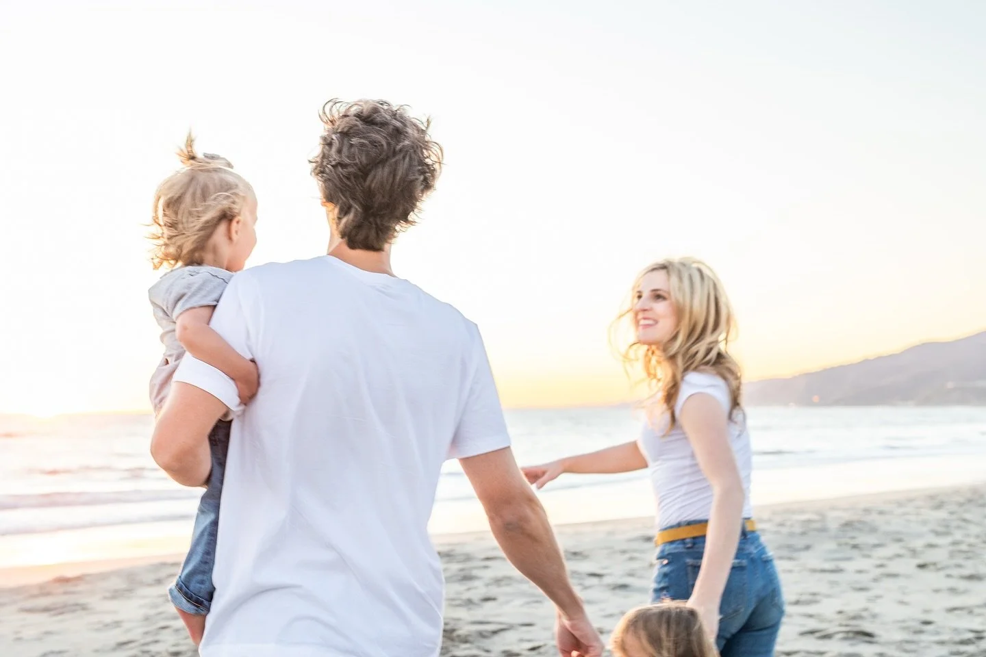 Is 15 minutes really enough time? ✨

When it comes to mini sessions, I&rsquo;ve found that 15 minutes is the sweet spot. It may sound quick, but with a clear plan, a styled setup, and just a little direction, we can tell your story and capture lastin