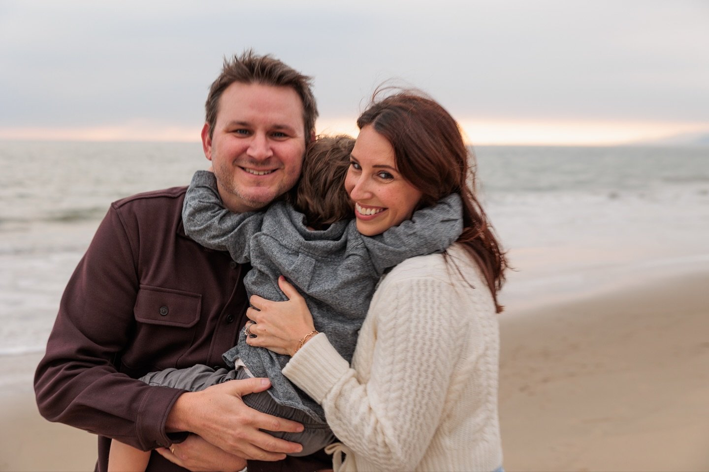 Minis are in full swing 🥰

Since they&rsquo;ve been booking up more quickly this year, I added two new days! November 22nd and December 7th ✨✨ link in bio to sign up!

#laphotographer #miniphotographer