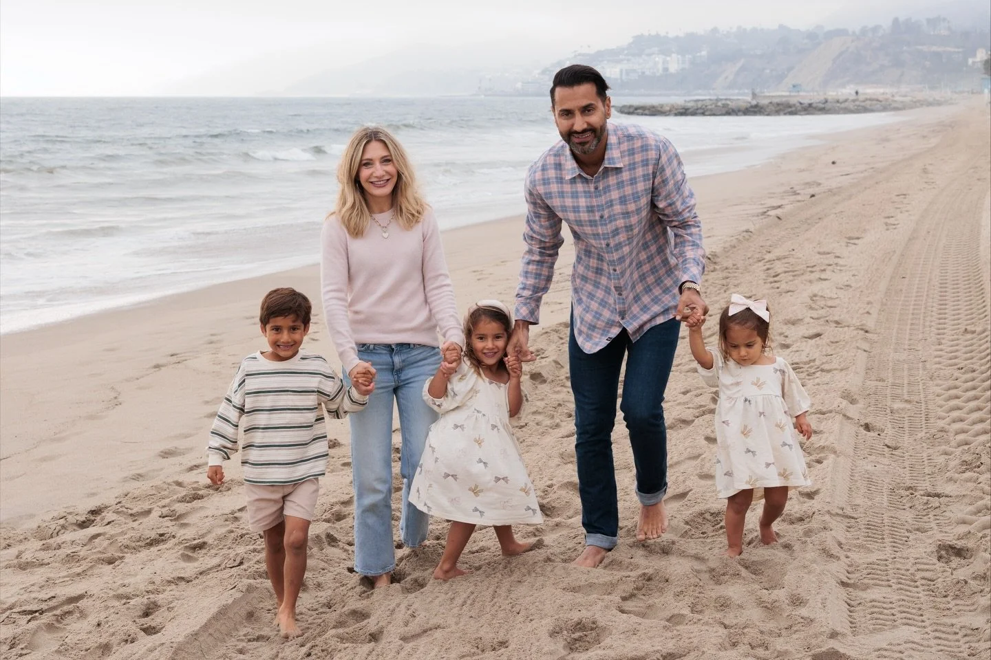 One mini sesh day left for 2025 💕 it&rsquo;s been so much fun! I love my job 🥰✨