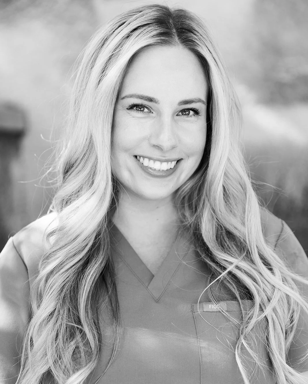 New year, new headshots?! 🤠

We love a good B&amp;W or color! ✨