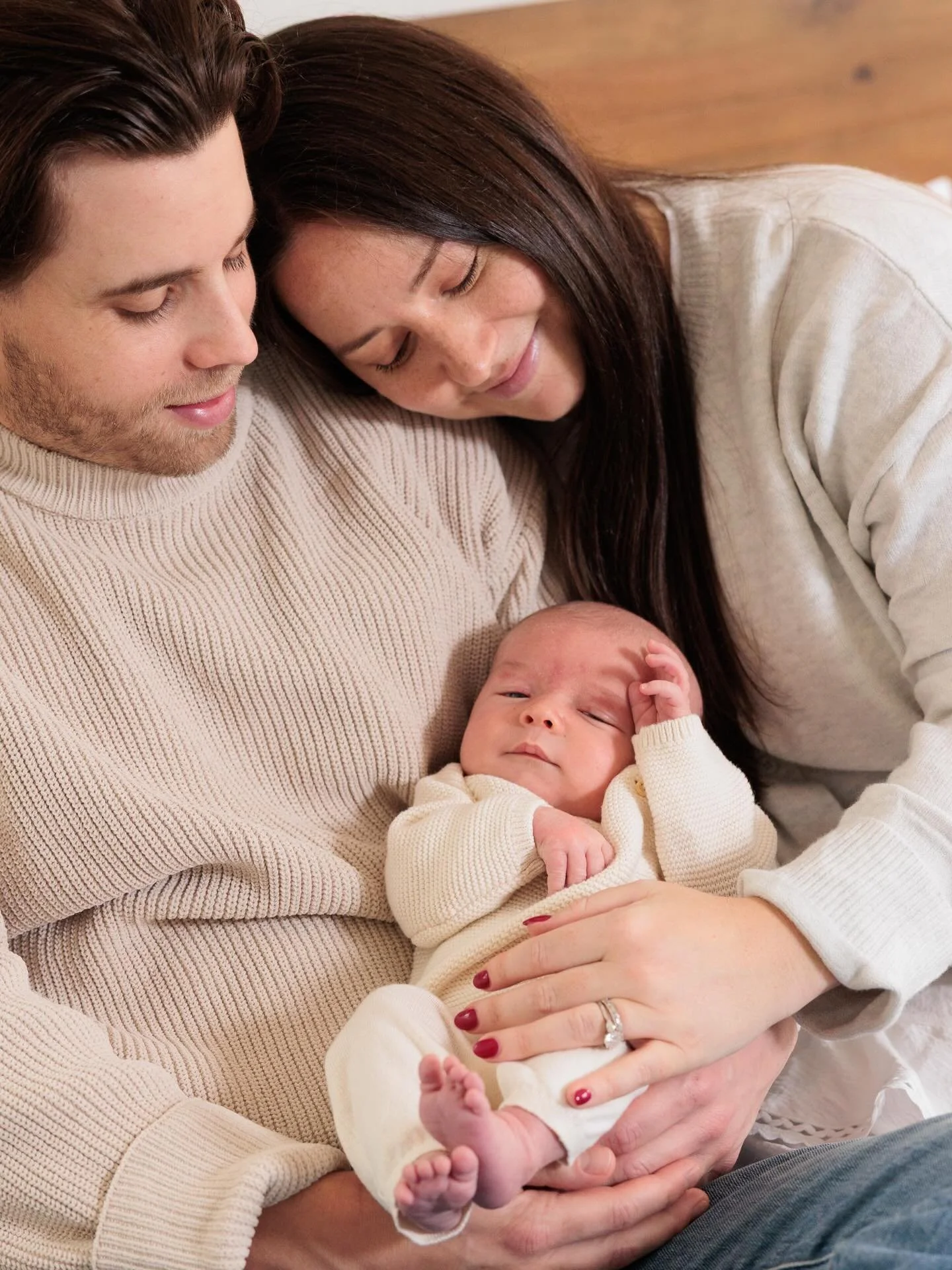 The tiniest toes. The wrinkly fingers. The way they fit perfectly in your hand 💫