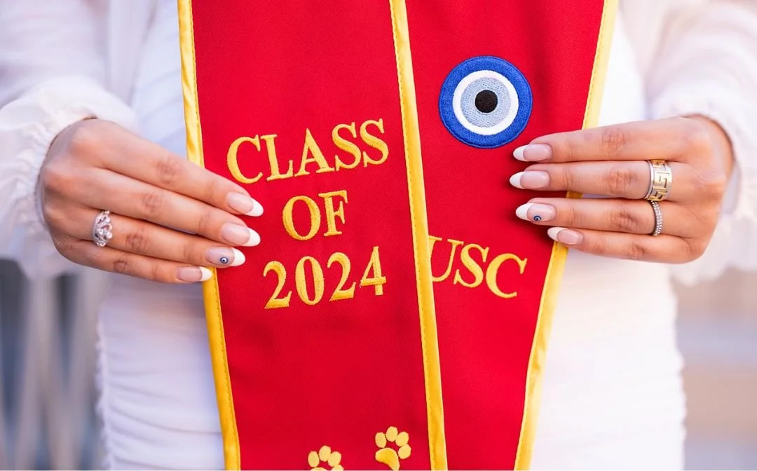 8 Graduation Photoshoot Ideas and Poses — Celeste Drake Photography