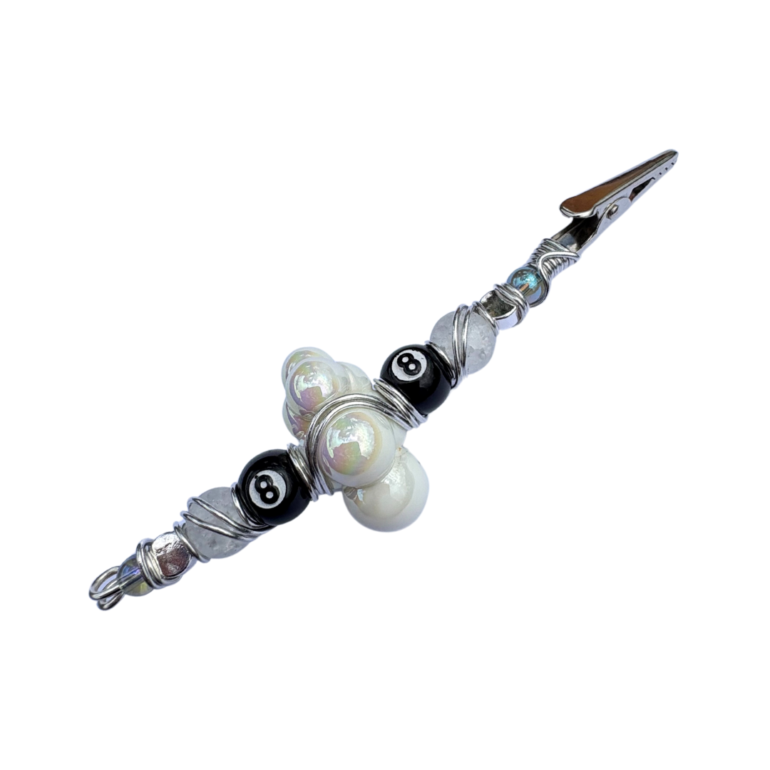 Cloudy 8Ball Clip