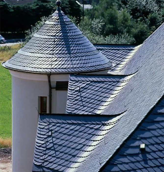 Dachdecker_Wirth_Koeln_Schiefer_Dach_Turm.jpg