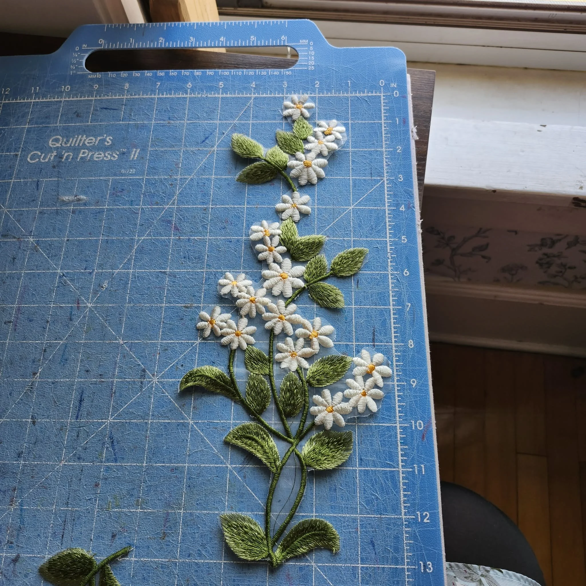 Embroidered Daisy Patch.