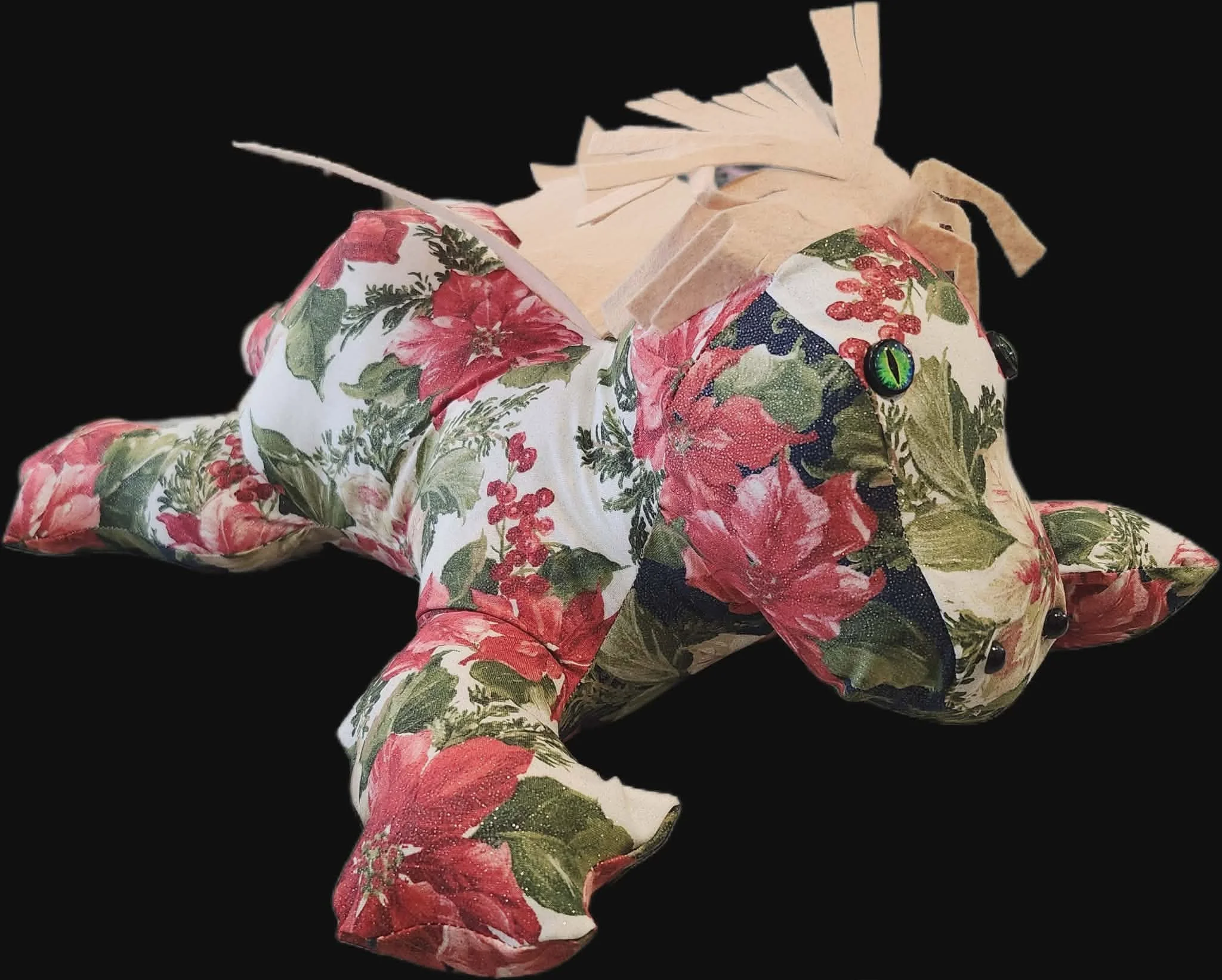 Poinsettia the Dragon, by Eowyn