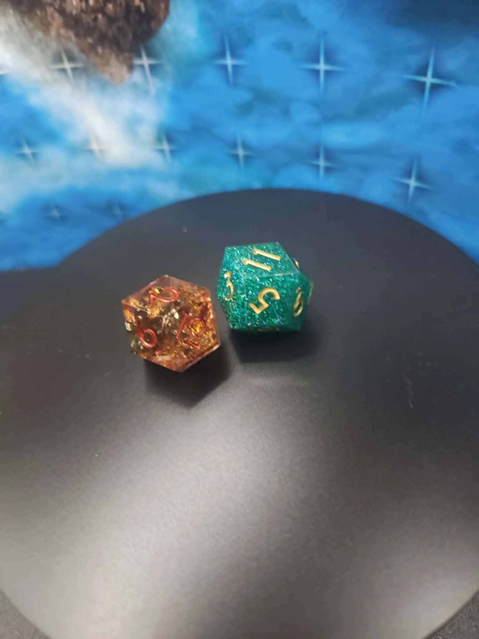 Hope and Fear Dice by Taeolin's Artificts