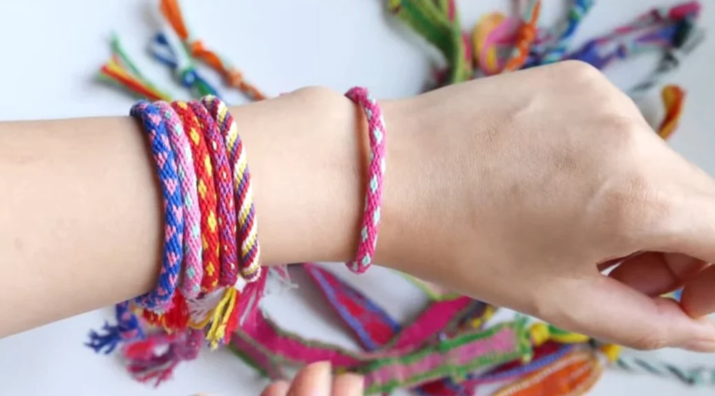 Make a Friendship Bracelet Lesson