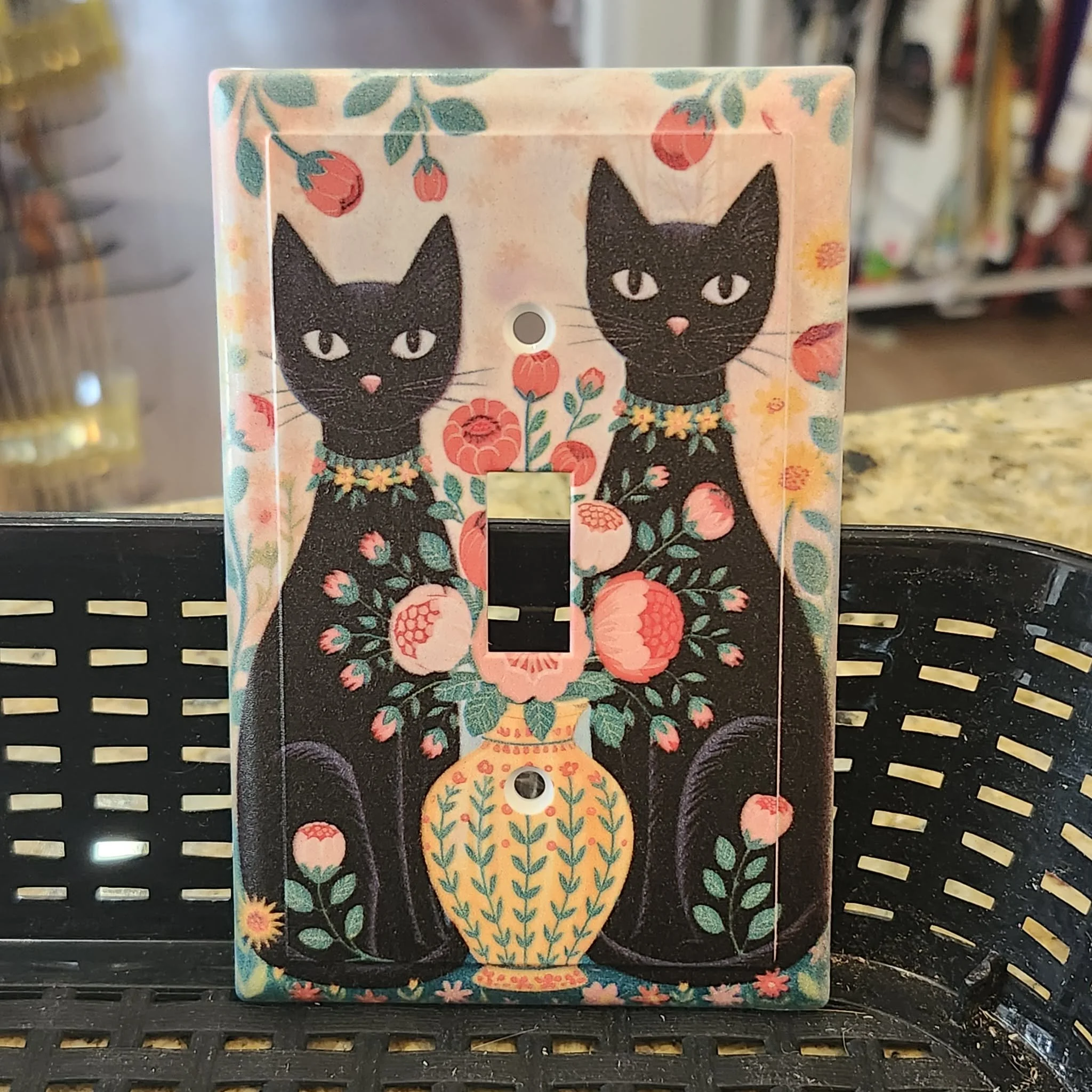 Garden Cat, 1 Gang Toggle Switch Plate