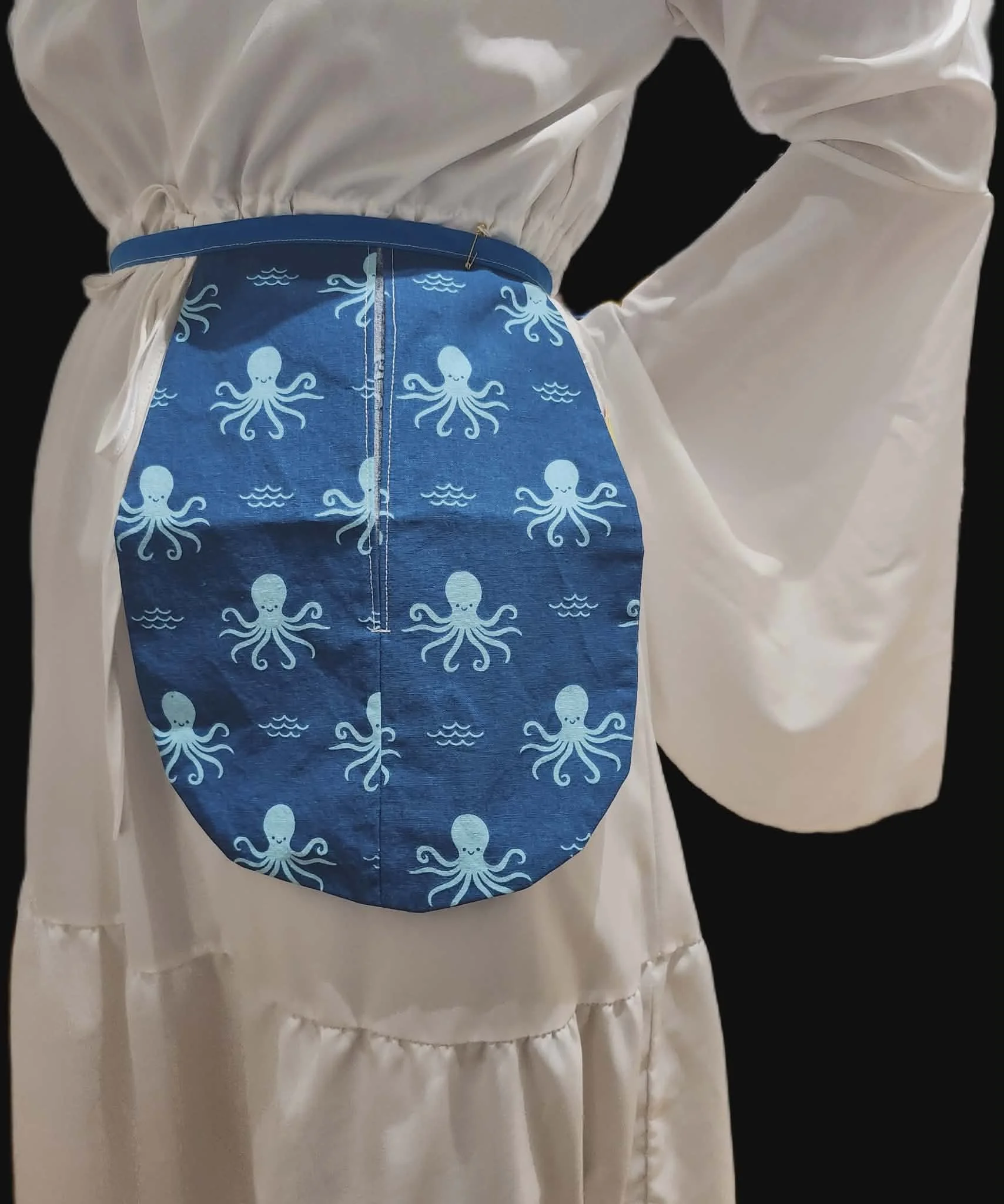 18th Century Pocket, Kids Size, by Needle Brush Hand Pen