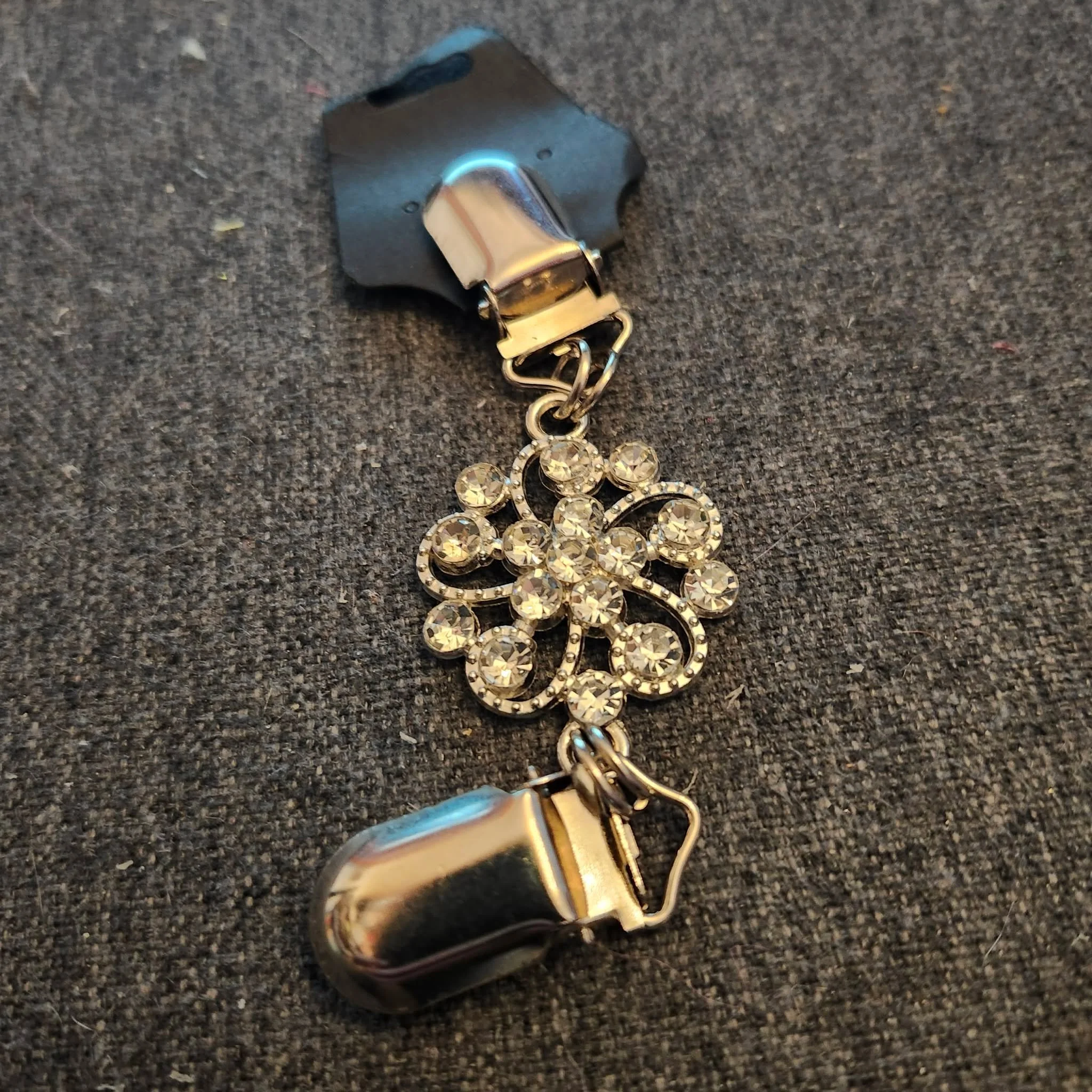 Cloak Clip