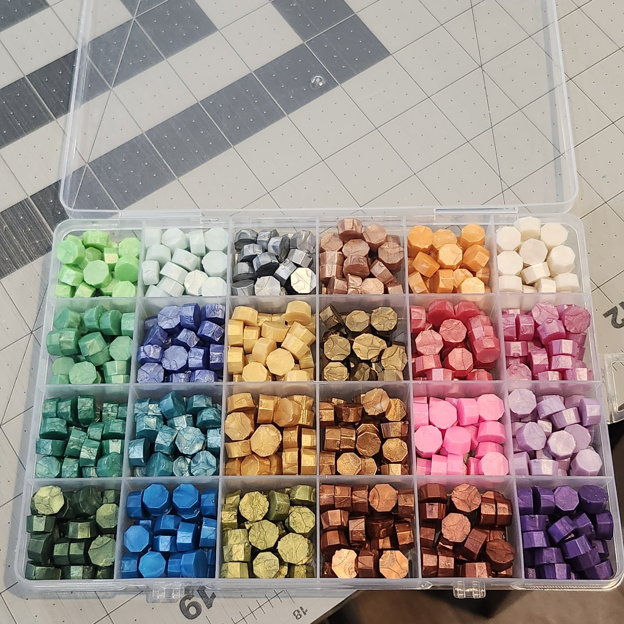 Set of 24 Octagonal Fire Paint Wax Sticks, Eowyn